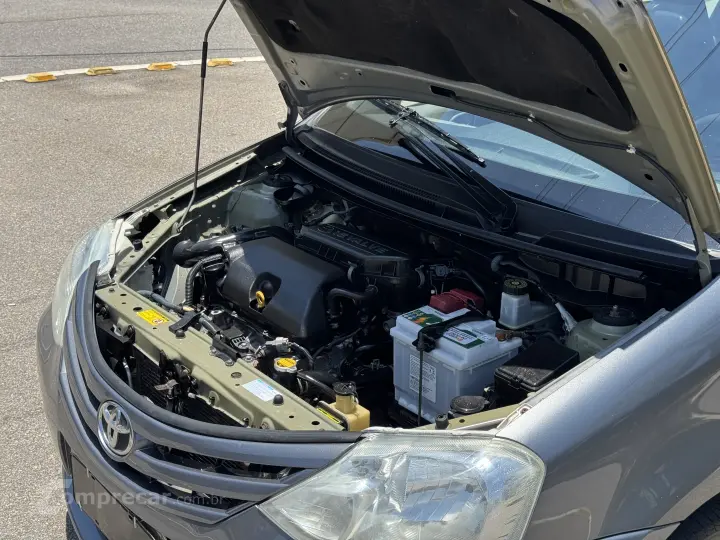 ETIOS 1.5 X Sedan 16V