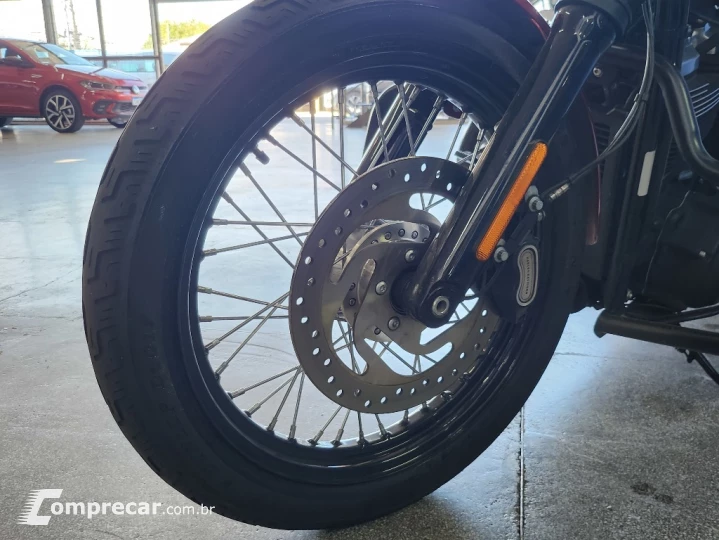 SOFTAIL STREET BOB