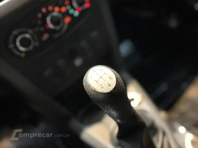 SANDERO - 1.6 EXPRESSION 8V 4P MANUAL