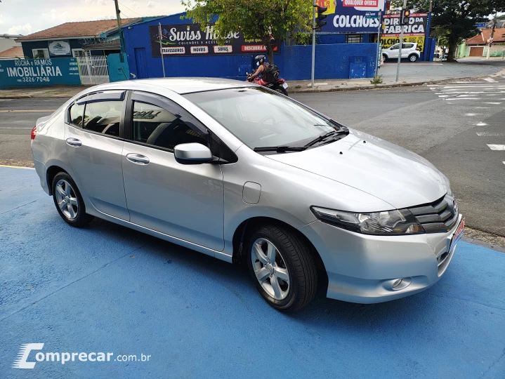 CITY 1.5 LX Sedan 16V
