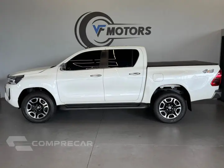HILUX 2.8 D-4D TURBO DIESEL CD SRX 4X4 AUTOMÁTICO
