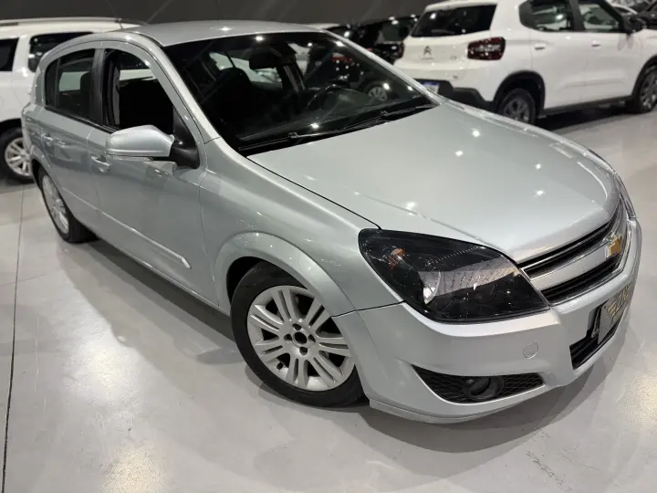 VECTRA 2.0 MPFI GT HATCH 8V FLEX 4P MANUAL