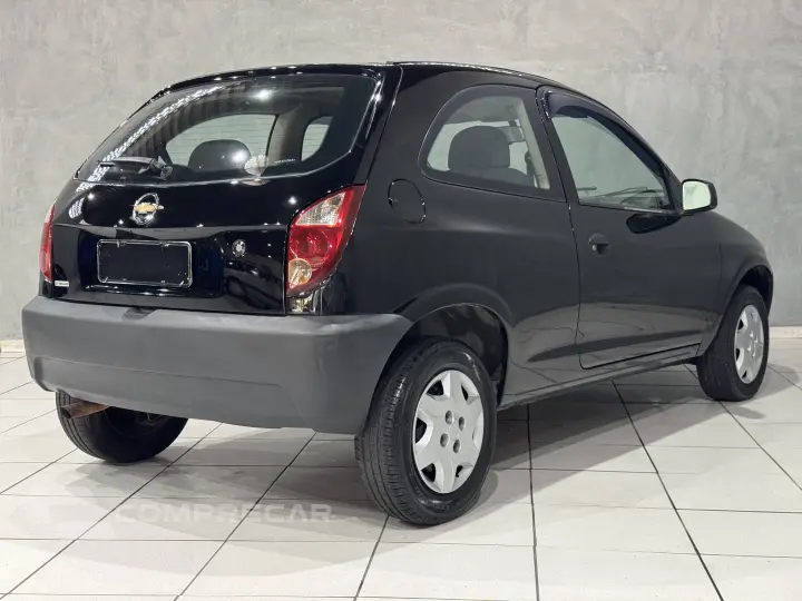 CELTA 1.0 MPFI Life 8V