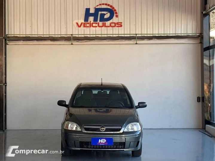 CORSA SEDAN PREMIUM
