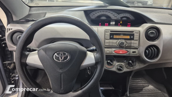 ETIOS 1.5 XS Sedan 16V