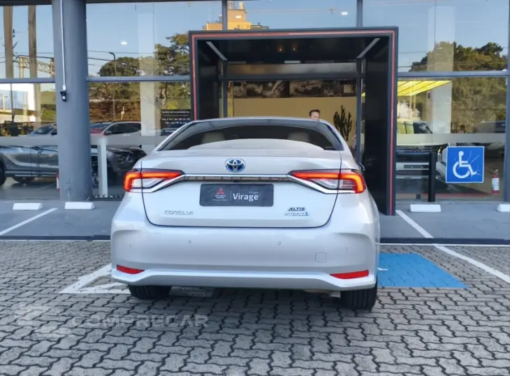 COROLLA 1.8 VVT-I Hybrid Altis Premium