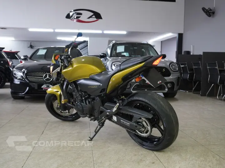 CB 600F HORNET