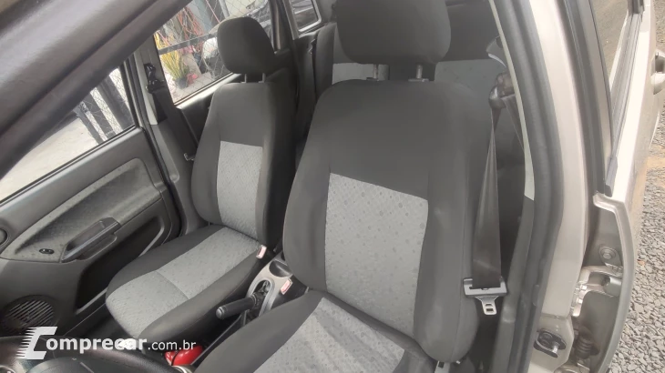 FIESTA 1.0 Rocam SE 8V