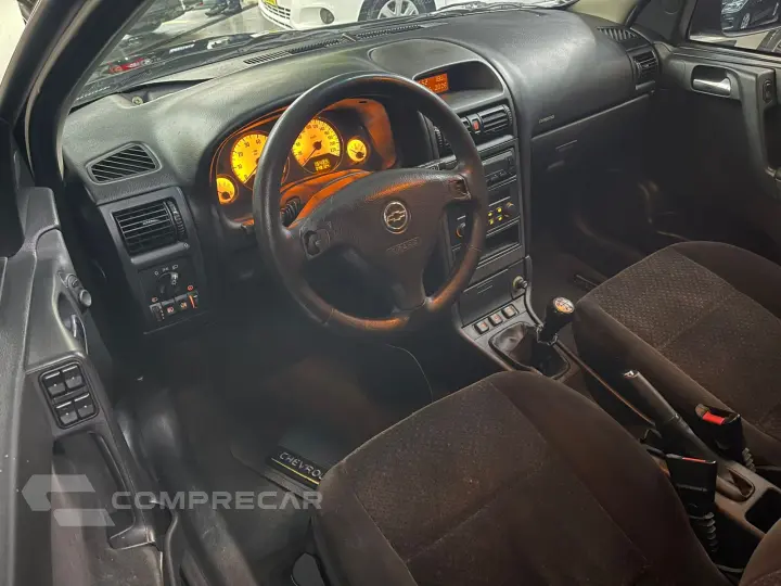 ASTRA 2.0 MPFI Advantage 8V