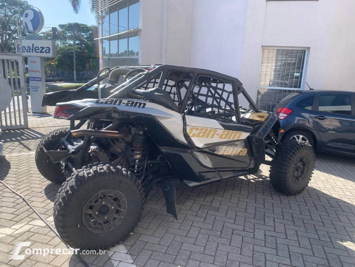CAN-AM SSV Maverick