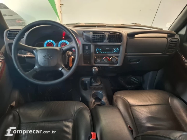 S10 2.4 MPFI Executive 4X2 CD 8V