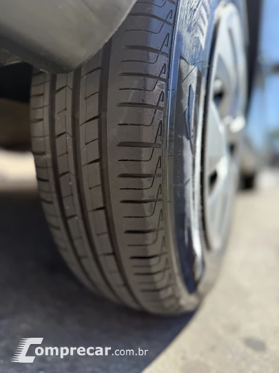 VOYAGE 1.0 12V MPI Totalflex