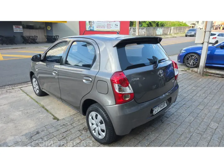 ETIOS 1.5 XS 16V FLEX 4P AUTOMÁTICO