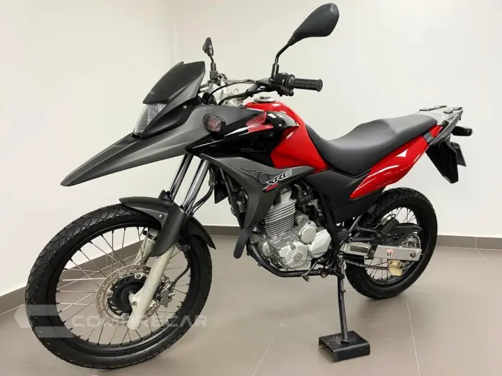HONDA XRE 300 - PRETO E VERMELHO