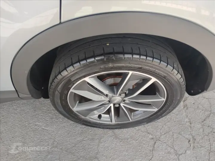 Q3 2.0 TFSI Ambition Quattro