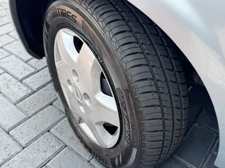 CELTA 1.0 MPFI Spirit 8V