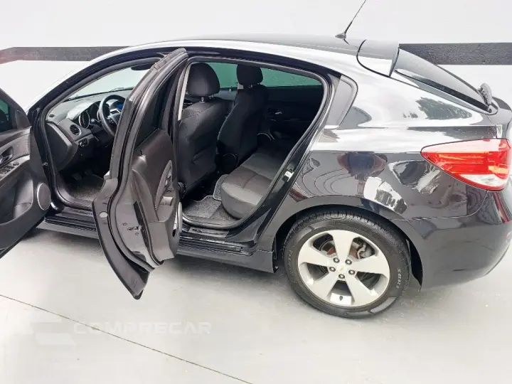 CRUZE HB Sport LT 1.8 16V FlexP. 5p Mec