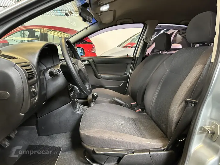 ASTRA 2.0 MPFI Advantage 8V