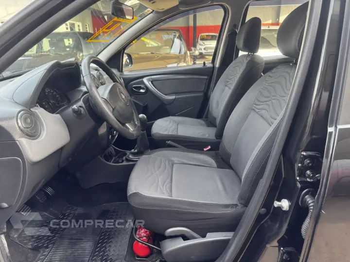 Duster 1.6 16V 4P FLEX TECH ROAD