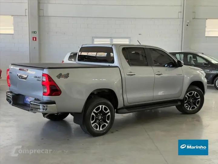 HILUX 2.8 D-4D TURBO DIESEL CD SRX 4X4 AUTOMÁTICO