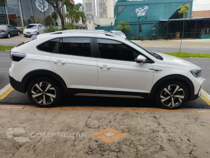 Nivus 1.0 4P FLEX 200 TSI HIGHLINE TURBO AUTOMÁTICO