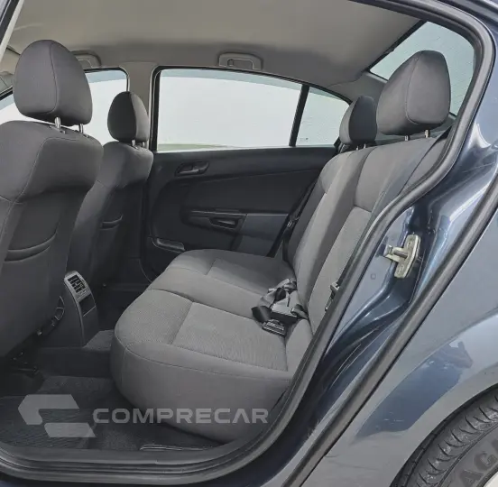 VECTRA 2.0 MPFI Expression 8V