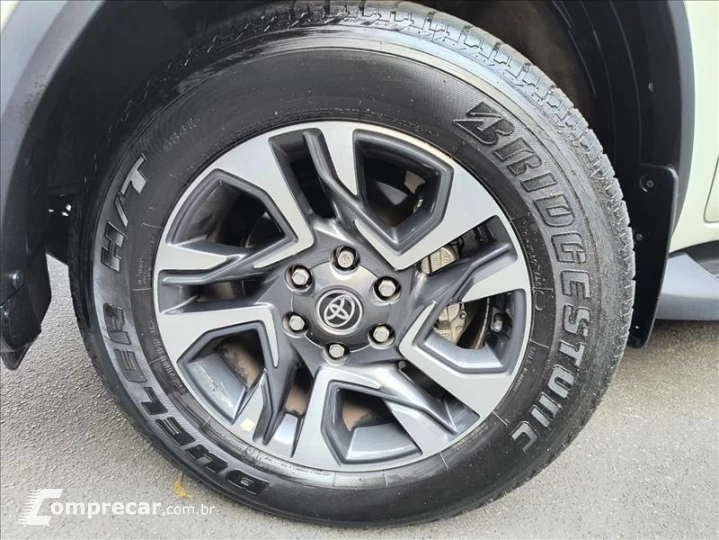 HILUX SW4 2.8 D-4d Turbo Diamond 7L 4X4