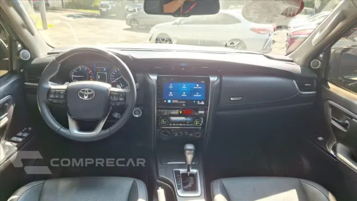 HILUX SW4 2.8 D-4D TURBO DIESEL SRX PLATINUM 7L 4