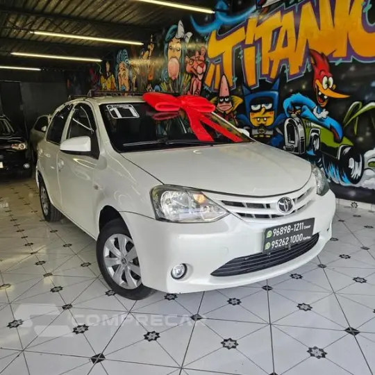 ETIOS HB X 13L MT