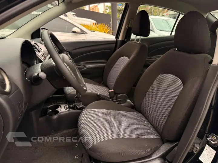 VERSA 1.0 12V FlexStart 4p Mec.