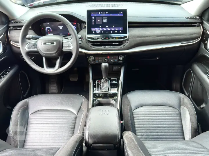 COMMANDER 1.3 T270 TURBO FLEX LIMITED AT6