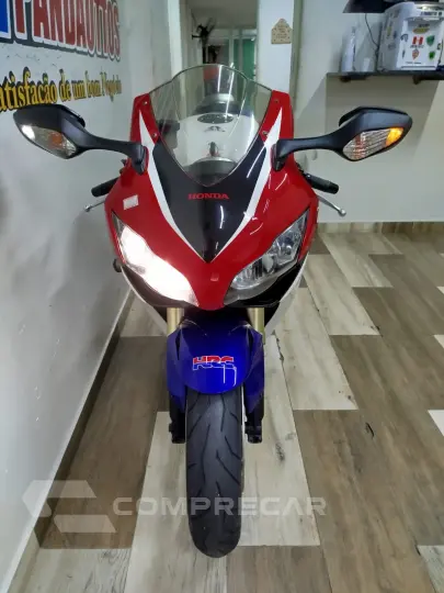 CBR 1000 FIREBLADE RR