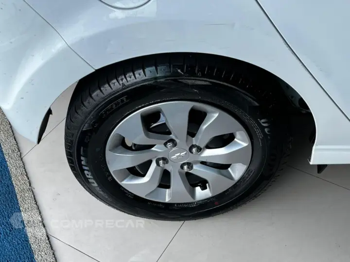 ONIX HATCH LT 1.0 8V FlexPower 5p Mec.