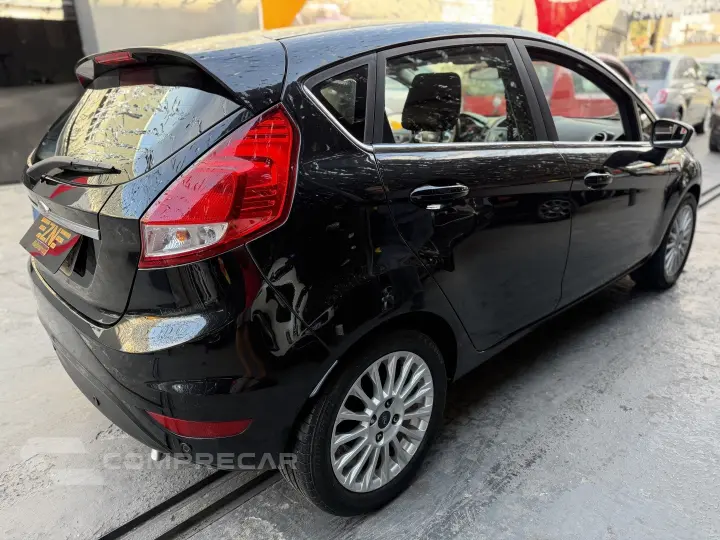 FIESTA 1.6 TITANIUM HATCH 16V FLEX 4P POWERSHIFT