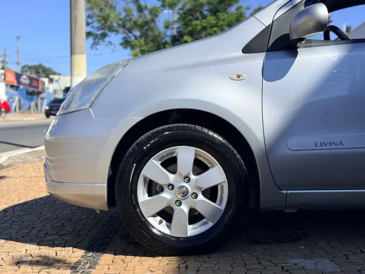 GRAND LIVINA 1.8 SL 16V