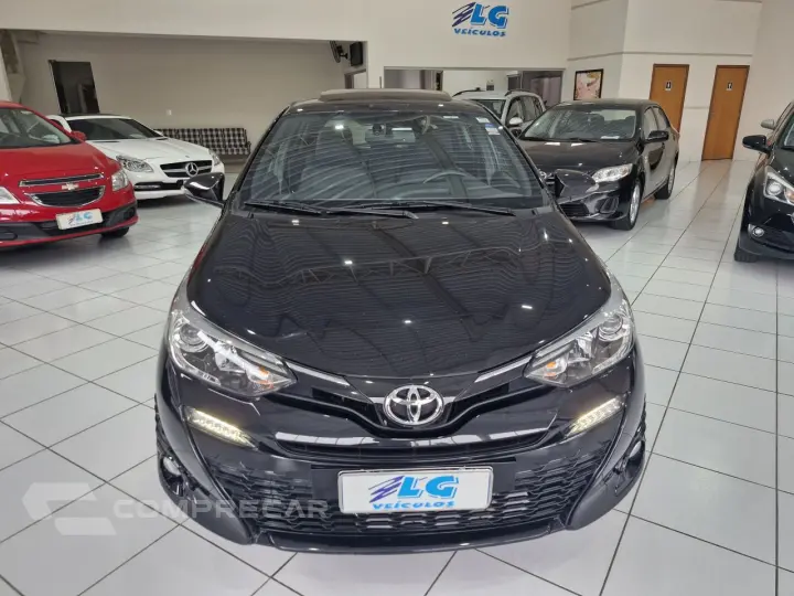 Yaris Hatch 1.5 16V 4P FLEX XLS CONNECT MULTIDRIVE AUTOMÁTIC
