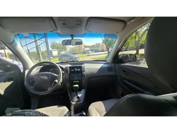 TUCSON 2.0 MPFI GL 16V 142CV 2WD GASOLINA 4P AUTOMÁTICO