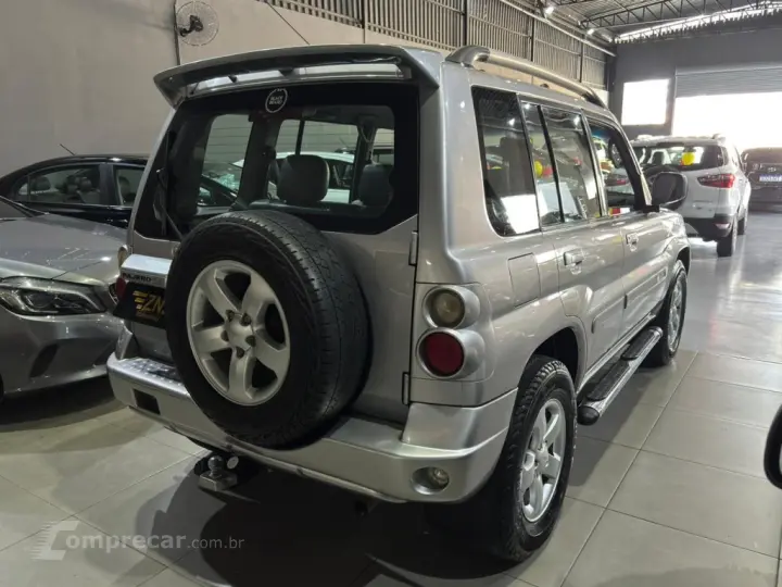 PAJERO TR4 2.0 4X4 16V 131CV GASOLINA 4P MANUAL