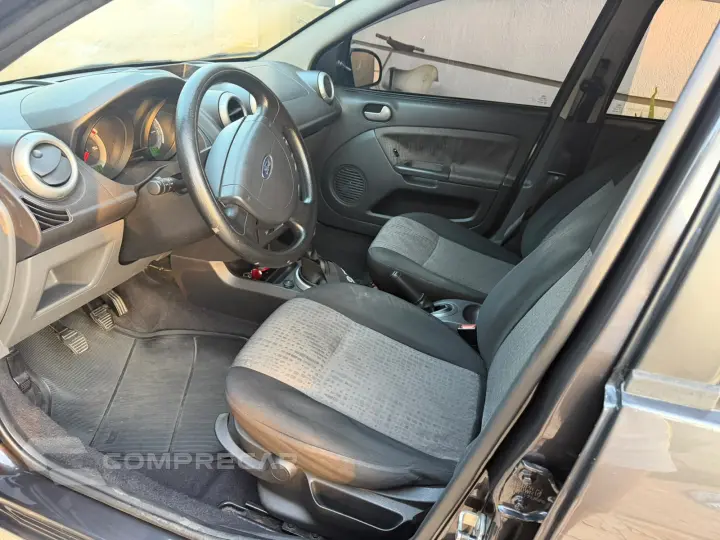 FIESTA 1.6 MPI Class Sedan 8V