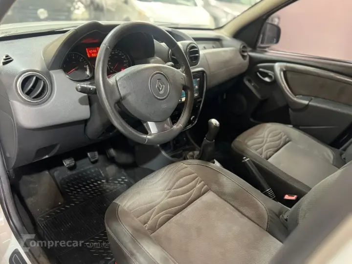 Duster 1.6 16V 4P FLEX TECH ROAD
