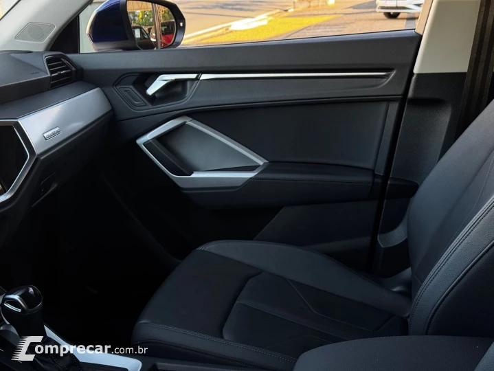 Q3 2.0 40 TFSI Performance Quattro