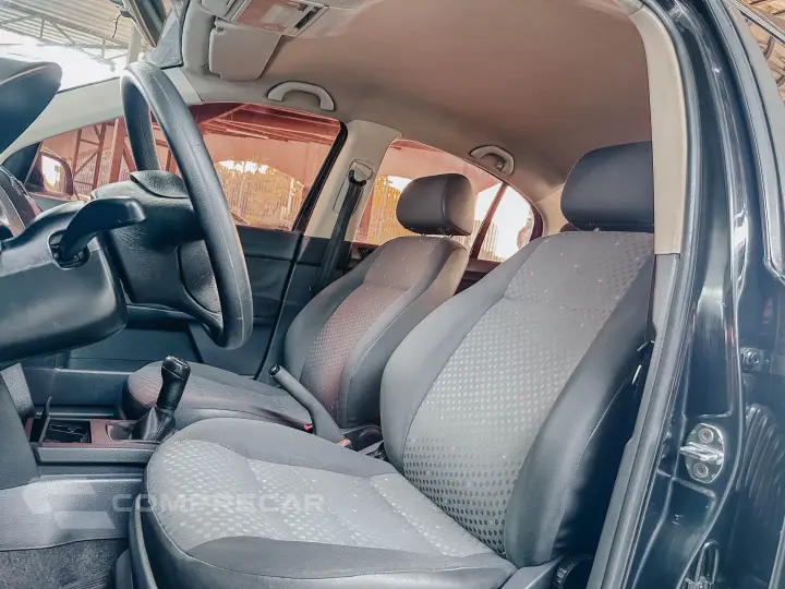 POLO SEDAN 1.6 MI 8V