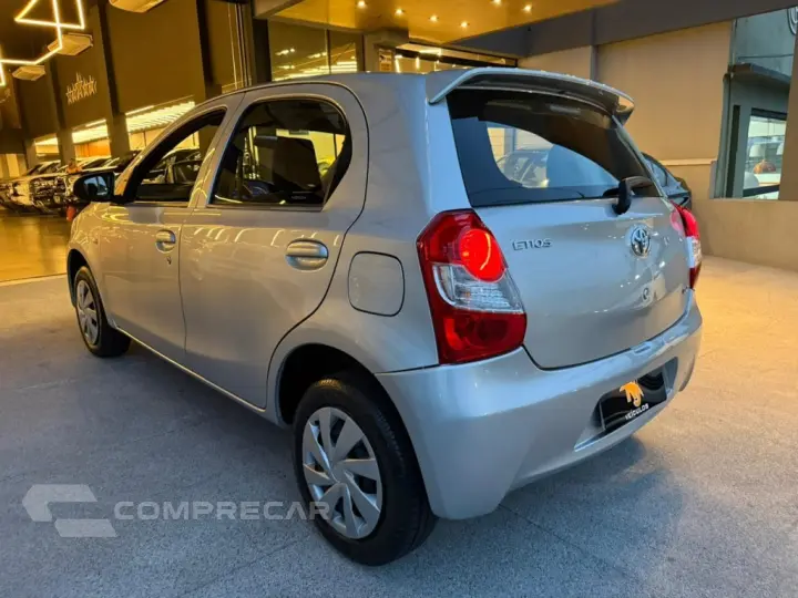 ETIOS 1.3 XS 16V FLEX 4P MANUAL
