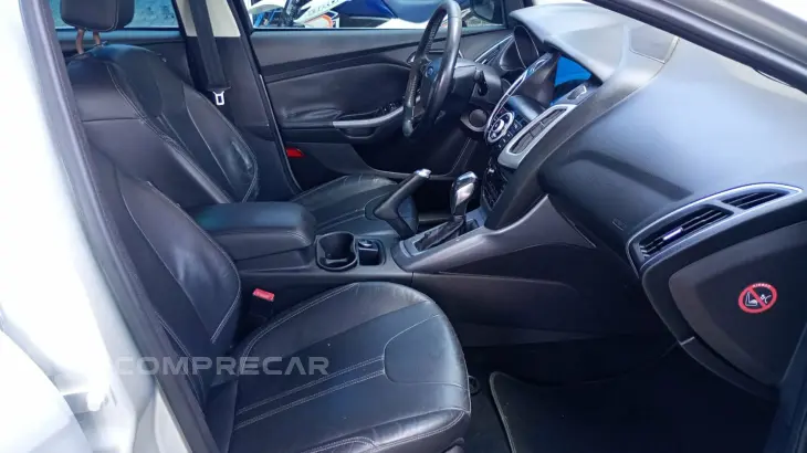FOCUS 2.0 Titanium Sedan 16V