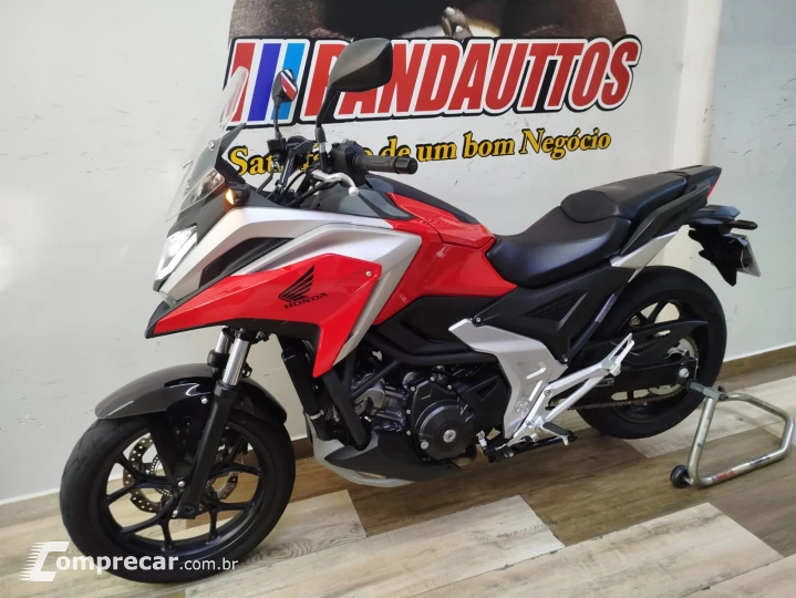 NC 750X 700 cc
