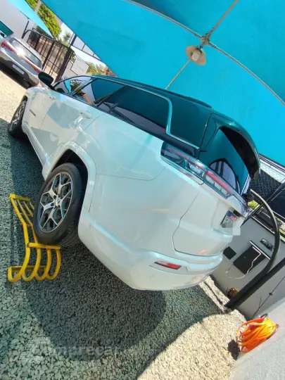 Commander 1.3 16V 4P FLEX T270 OVERLAND TURBO AUTOMÁTICO