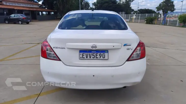 Versa Sedan 1.6 16V 4P FLEX SV