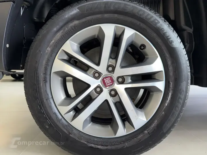 TORO 2.0 16V Turbo Freedom 4WD AT9