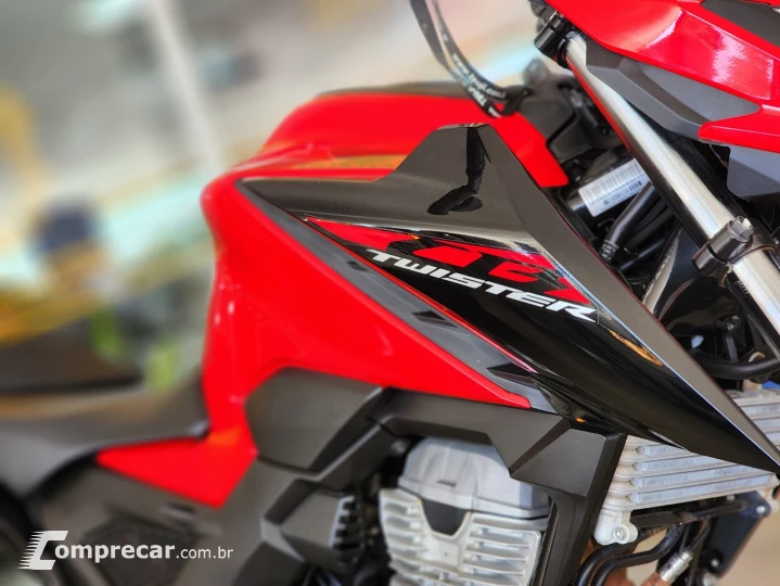 CB CB 300F Twister Flex