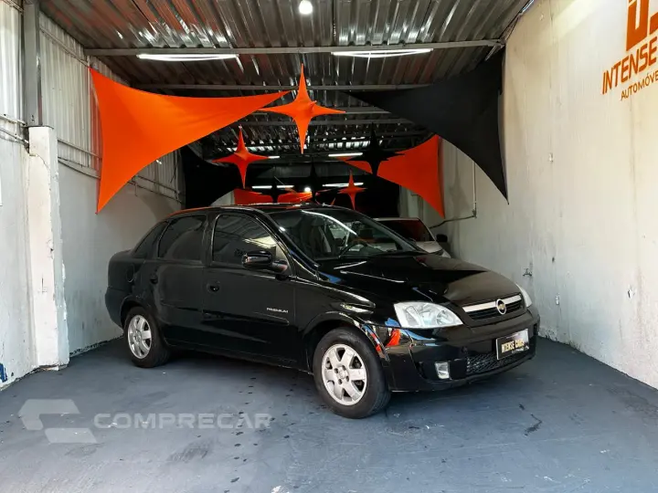 CORSA 1.4 MPFI Premium Sedan 8V